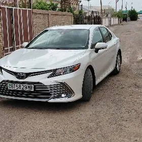Toyota Camry 2022