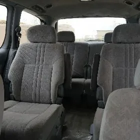 Toyota Sienna 1999