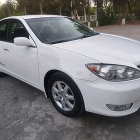 Toyota Camry 2004