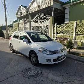 Nissan Versa 2010