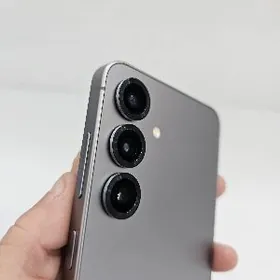 Samsung S 25 silver shadov