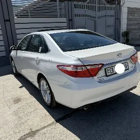 Toyota Camry 2015