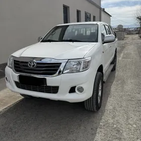 Toyota Hilux 2013