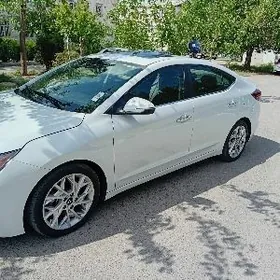 Hyundai Elantra 2020