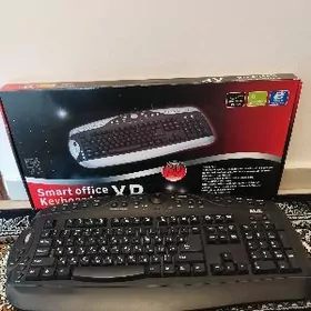 Клавиатура и Наушники.