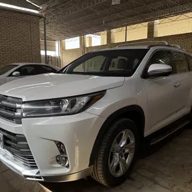 Toyota Highlander 2019