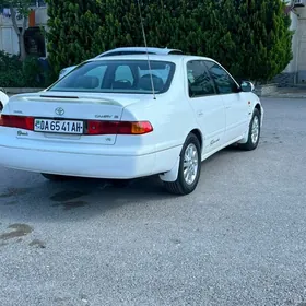 Toyota Camry 2001