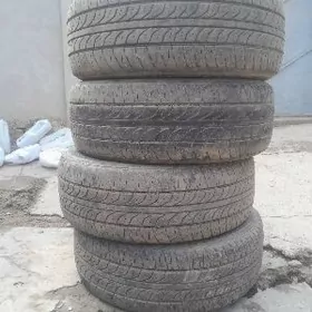 195 60 R 15 Балон