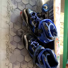 ролики и скейт