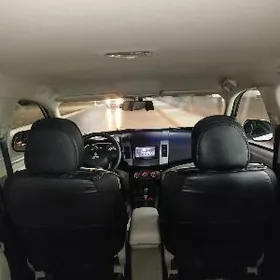 Mitsubishi Outlander 2013