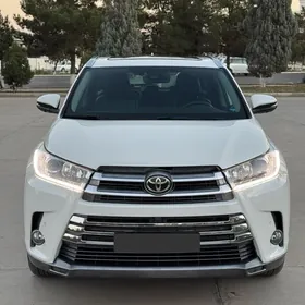 Toyota Highlander 2019