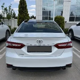 Toyota Camry 2018