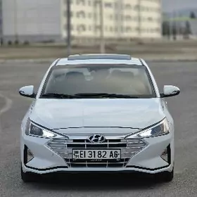 Hyundai Elantra 2020