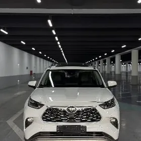 Toyota Highlander 2020