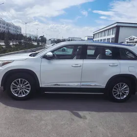 Toyota Highlander 2019