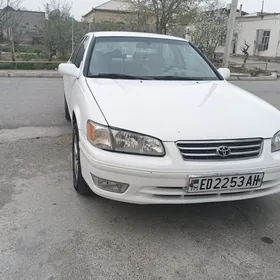 Toyota Camry 2000