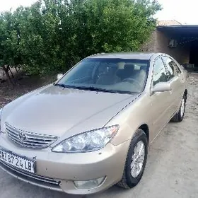 Toyota Camry 2005