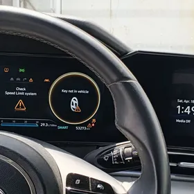 Hyundai Elantra 2024