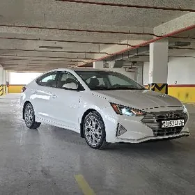 Hyundai Elantra 2020