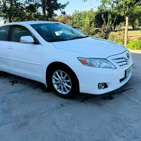 Toyota Camry 2011