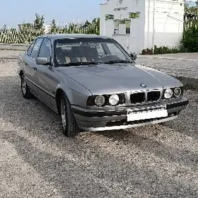 BMW 525 1989