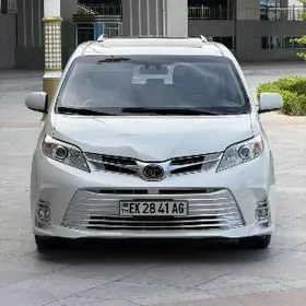 Toyota Sienna 2020