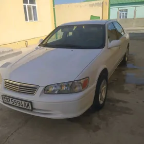 Toyota Camry 2000