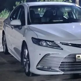 Toyota Camry 2022
