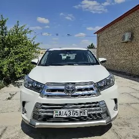 Toyota Highlander 2018