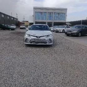 Toyota Camry 2023