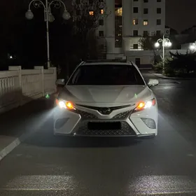 Toyota Camry 2020
