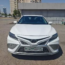 Toyota Camry 2022