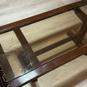 Журнальный столик