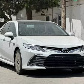 Toyota Camry 2024