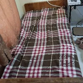 Спальная кровать