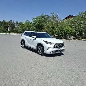 Toyota Highlander 2022