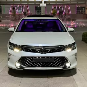 Toyota Camry 2018