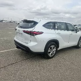 Toyota Highlander 2022