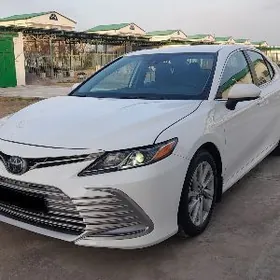 Toyota Camry 2023