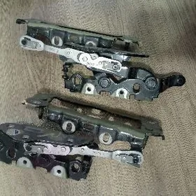 Mercedes kapot petle 212 kuzow