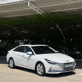 Hyundai Elantra 2023