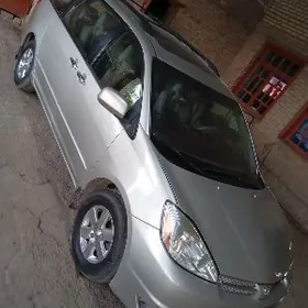 Toyota Sienna 2004