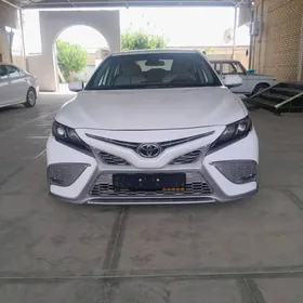 Toyota Camry 2022