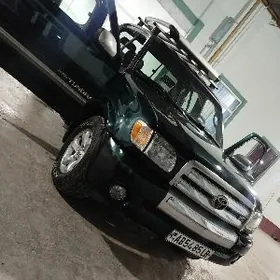 Toyota Tundra 2003