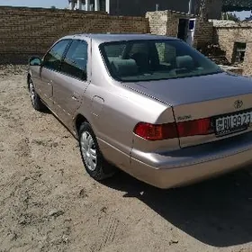Toyota Camry 2000
