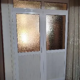 Дверь пластиковая