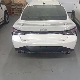 Hyundai Elantra 2023