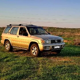 Nissan Pathfinder 2001