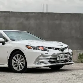 Toyota Camry 2023