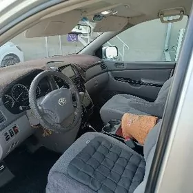 Toyota Sienna 2005